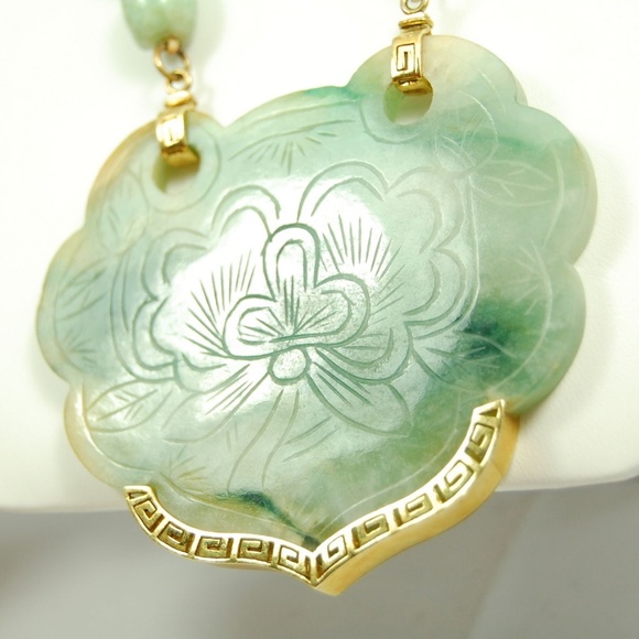 14K AND 18K YELLOW GOLD LARGE JADE CARVED PENDANT NECKLACE - Picture 5 of 13